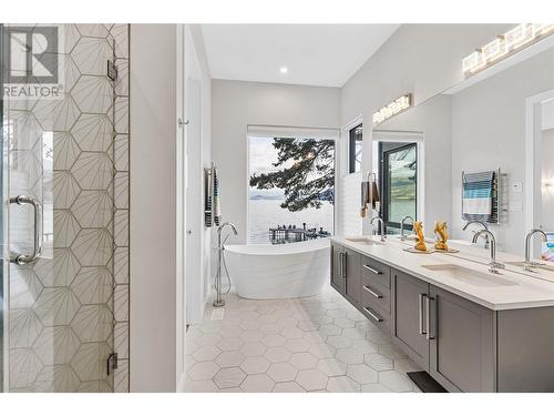 419 Shorts Road, Fintry, BC - Indoor Photo Showing Bathroom