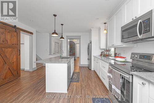 508420 Highway 89 Road, Mono, ON - Indoor Photo Showing Kitchen With Upgraded Kitchen