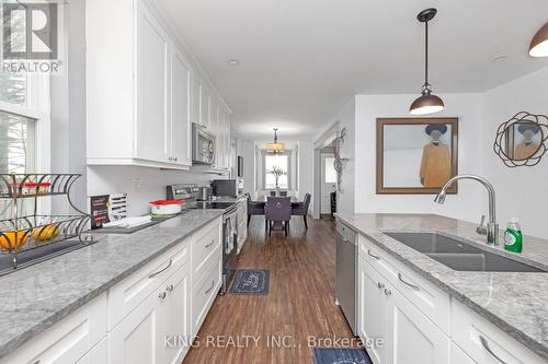 508420 Highway 89 Road, Mono, ON - Indoor Photo Showing Kitchen With Double Sink