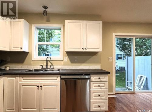 64 203 Herold Terrace, Saskatoon, SK - Indoor Photo Showing Kitchen With Double Sink