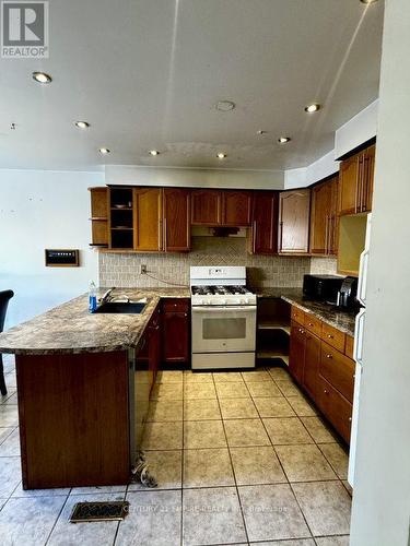 114 Browning Trail, Barrie, ON - Indoor Photo Showing Kitchen With Double Sink