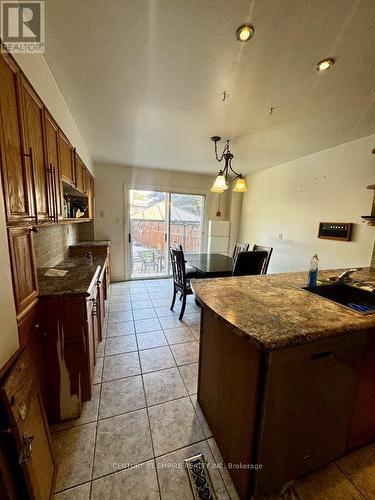 114 Browning Trail, Barrie, ON - Indoor Photo Showing Kitchen