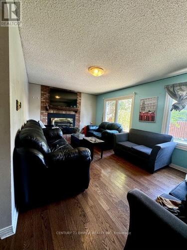 114 Browning Trail, Barrie, ON - Indoor Photo Showing Living Room With Fireplace