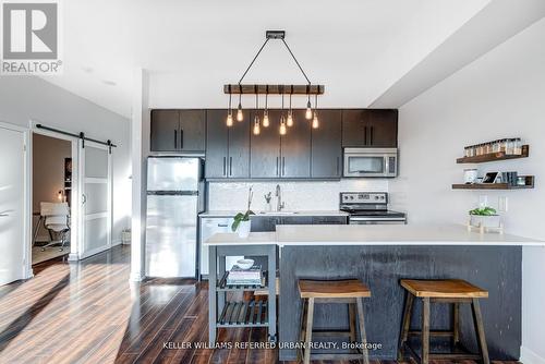 312 - 5101 Dundas Street W, Toronto (Islington-City Centre West), ON - Indoor Photo Showing Kitchen