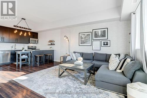 312 - 5101 Dundas Street W, Toronto, ON - Indoor Photo Showing Living Room