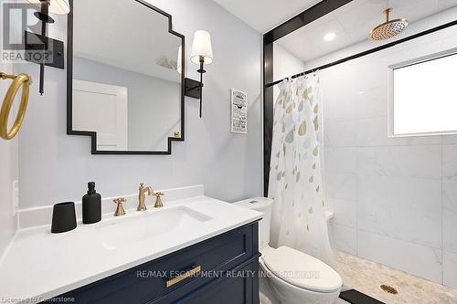 197 Green Road, Hamilton (Stoney Creek), ON - Indoor Photo Showing Bathroom