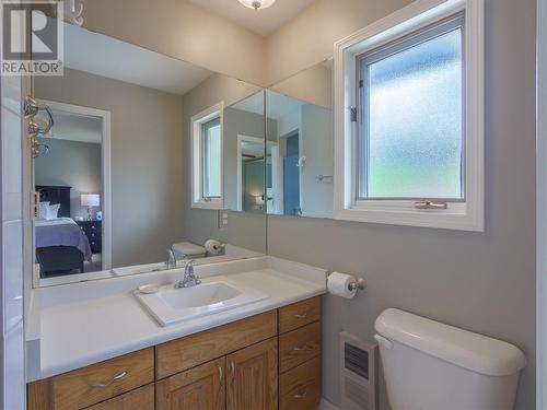 3272 Sundance Drive, West Kelowna, BC - Indoor Photo Showing Bathroom