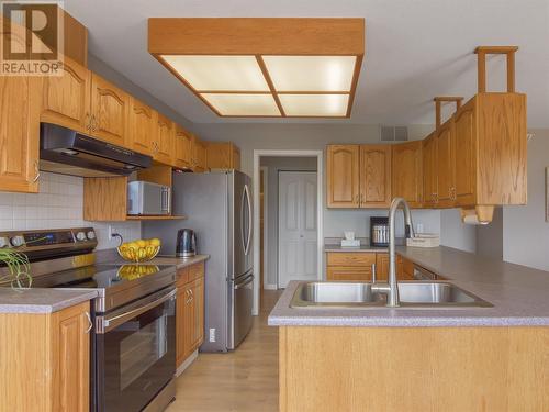 3272 Sundance Drive, West Kelowna, BC - Indoor Photo Showing Kitchen With Double Sink