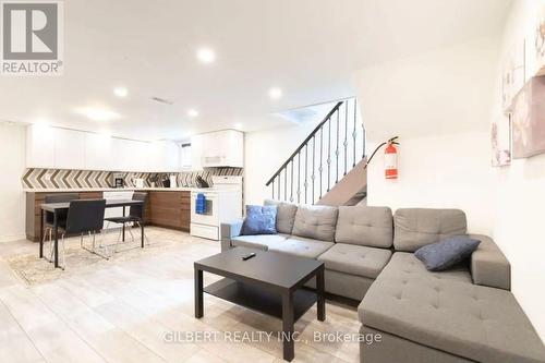 101 Reiner Road, Toronto, ON - Indoor Photo Showing Living Room