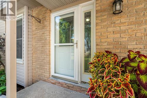 32 Winding Woods Crescent, London, ON - Outdoor With Exterior