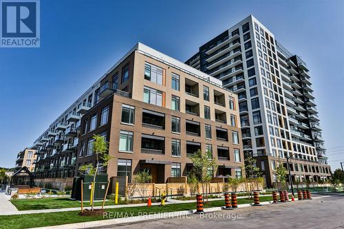 D-430 - 8 Beverley Glen Boulevard, Vaughan, ON - Outdoor With Facade