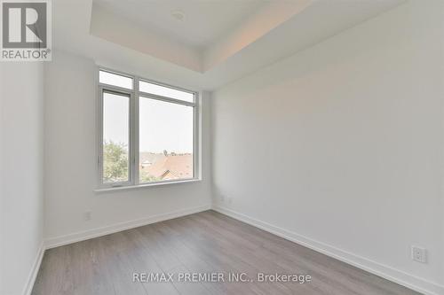 D-430 - 8 Beverley Glen Boulevard, Vaughan, ON - Indoor Photo Showing Other Room