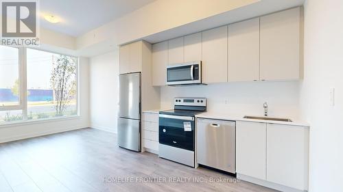 111 - 1440 Clarriage Court, Milton, ON - Indoor Photo Showing Kitchen