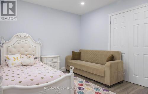 86 Blossom Crescent, Toronto, ON - Indoor Photo Showing Bedroom