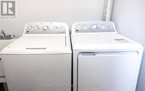 86 Blossom Crescent, Toronto, ON - Indoor Photo Showing Laundry Room