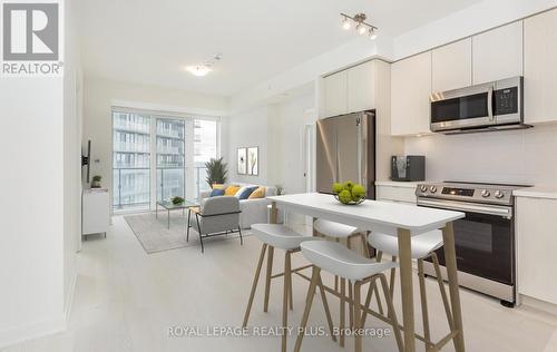 806 - 4675 Metcalfe Avenue, Mississauga (Central Erin Mills), ON - Indoor Photo Showing Kitchen