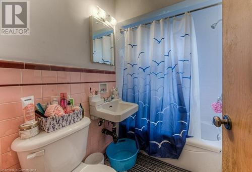 15 Floral Crescent, Kitchener, ON - Indoor Photo Showing Bathroom