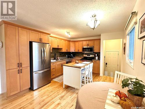 211 20Th Street, Battleford, SK - Indoor Photo Showing Kitchen