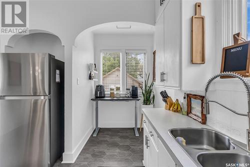 506 6Th Street, Saskatoon, SK - Indoor Photo Showing Kitchen With Double Sink