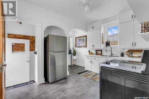 506 6Th Street, Saskatoon, SK - Indoor Photo Showing Kitchen