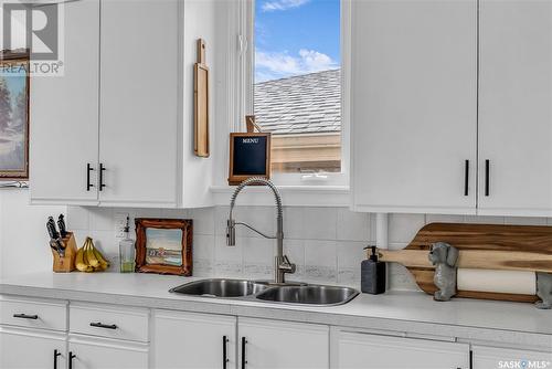 506 6Th Street, Saskatoon, SK - Indoor Photo Showing Kitchen With Double Sink