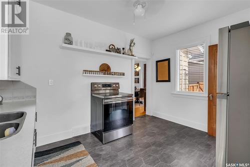 506 6Th Street, Saskatoon, SK - Indoor Photo Showing Kitchen