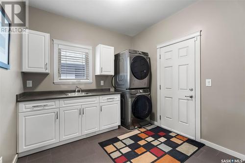 243 Fleming Crescent, Saskatoon, SK - Indoor Photo Showing Laundry Room