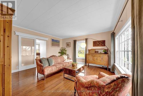 1727 County 14 Road, Prince Edward County (Sophiasburgh), ON - Indoor Photo Showing Living Room