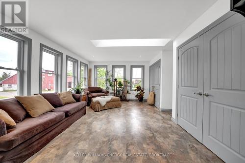 1727 County 14 Road, Prince Edward County (Sophiasburgh), ON - Indoor Photo Showing Living Room