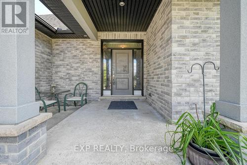 1456 Healy Lane, London, ON - Outdoor