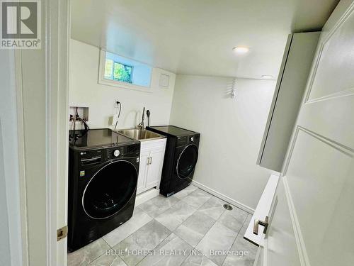 379 Griffith Street, London, ON - Indoor Photo Showing Laundry Room