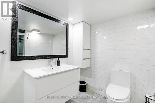 379 Griffith Street, London, ON - Indoor Photo Showing Bathroom