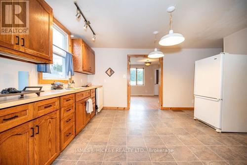 33016 Highway 17, Deep River, ON - Indoor Photo Showing Kitchen