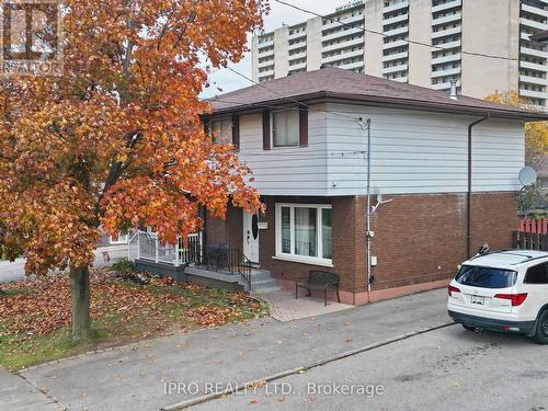 98 Riverdale Drive, Hamilton, ON - Outdoor