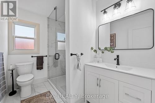 286 East 18Th Street, Hamilton (Inch Park), ON - Indoor Photo Showing Bathroom