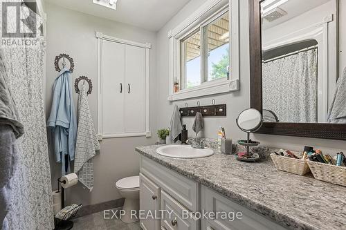 1037 Kernohan Farm Trail, Minden Hills, ON - Indoor Photo Showing Bathroom