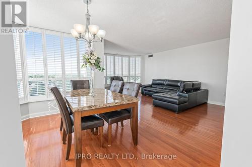 909 - 22 Hanover Road, Brampton, ON - Indoor Photo Showing Dining Room