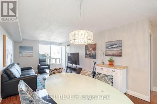 401 - 1 Hickory Tree Road, Toronto, ON - Indoor Photo Showing Living Room