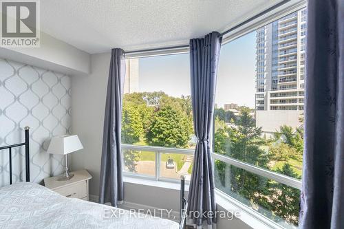 401 - 1 Hickory Tree Road, Toronto, ON - Indoor Photo Showing Bedroom