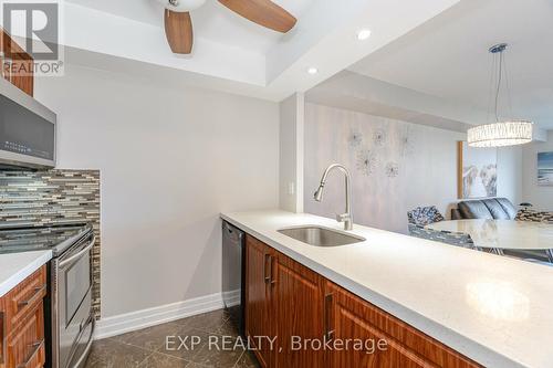 401 - 1 Hickory Tree Road, Toronto (Weston), ON - Indoor Photo Showing Kitchen