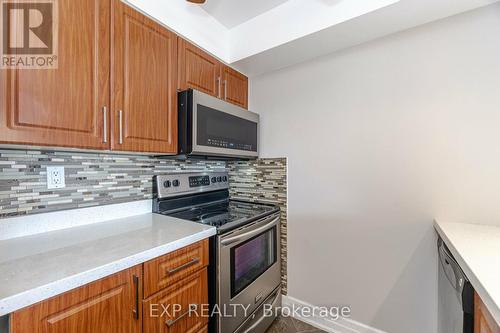 401 - 1 Hickory Tree Road, Toronto, ON - Indoor Photo Showing Kitchen