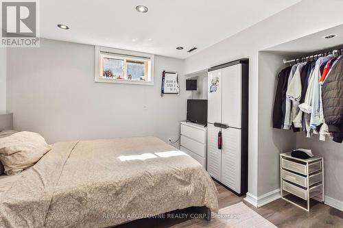 1230 Wood Place, Oakville (Bronte East), ON - Indoor Photo Showing Bedroom