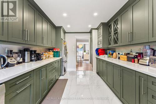 1230 Wood Place, Oakville, ON - Indoor Photo Showing Kitchen