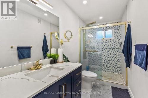 1230 Wood Place, Oakville, ON - Indoor Photo Showing Bathroom