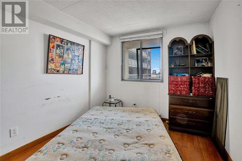 150 Park Unit# 1706, Windsor, ON - Indoor Photo Showing Bedroom