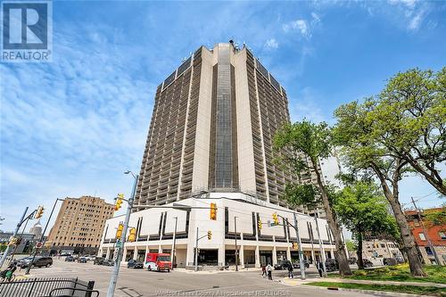 150 Park Unit# 1706, Windsor, ON - Outdoor With Facade