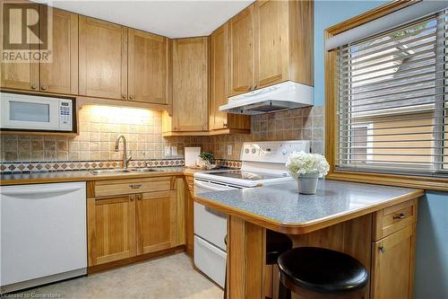 37 Floyd Street, Kitchener, ON - Indoor Photo Showing Kitchen With Double Sink