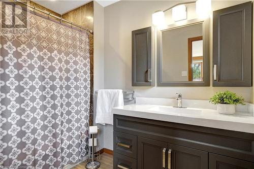 37 Floyd Street, Kitchener, ON - Indoor Photo Showing Bathroom