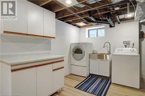 37 Floyd Street, Kitchener, ON - Indoor Photo Showing Laundry Room