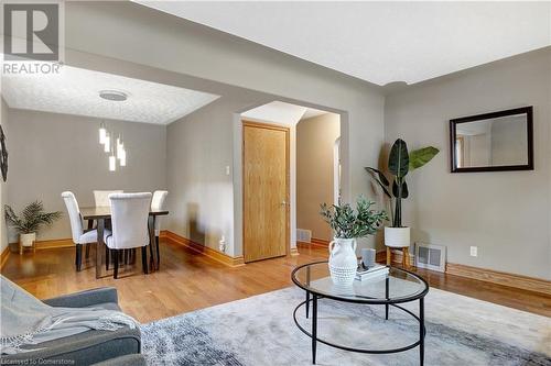 37 Floyd Street, Kitchener, ON - Indoor Photo Showing Living Room